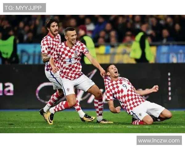 成都羽毛球队在欧锦赛积分榜中以74分稳居第一名展现强劲实力