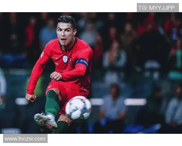 足球巨星C罗的辉煌历程与传奇生涯全景回顾